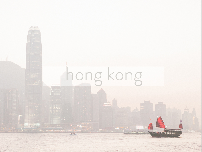 Victoria Harbor, Hong Kong | © The Globetrotter Collective - https://www.theglobetrottercollective.com