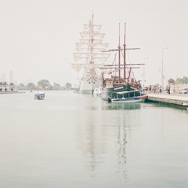 Boats in Cartagena Bay, Colombia | © The Globetrotter Collective - https://www.theglobetrottercollective.com