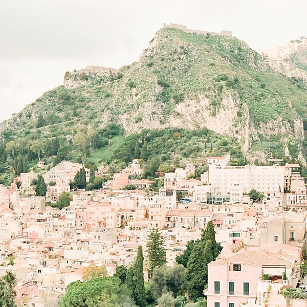 The village of Castelmola, Sicily, Italy | © The Globetrotter Collective - https://www.theglobetrottercollective.com