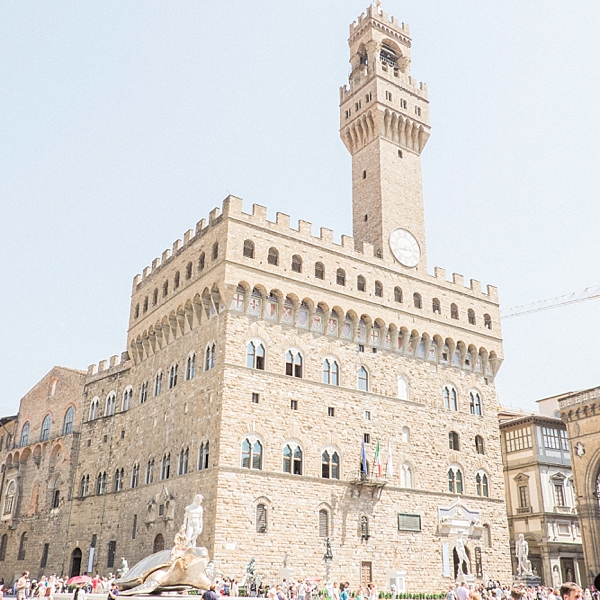 Piazza della Signoria, Florence, Italy | © The Globetrotter Collective - https://www.theglobetrottercollective.com