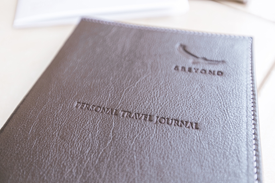 AndBeyond Travel Bag + Journal, Nairobi, Kenya, Africa | © The Globetrotter Collective - https://www.theglobetrottercollective.com