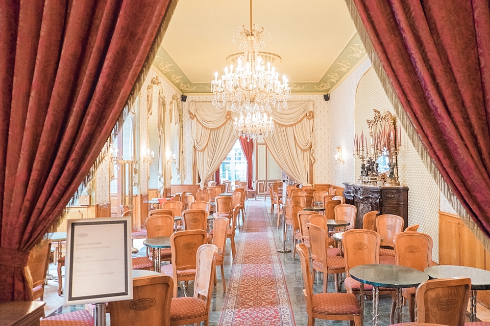 Cafe Gerbeaud, Budapest, Hungary | © The Globetrotter Collective - https://www.theglobetrottercollective.com