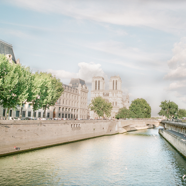Notre Dame Cathedral and River Seine, Paris, France | © The Globetrotter Collective - https://www.theglobetrottercollective.com